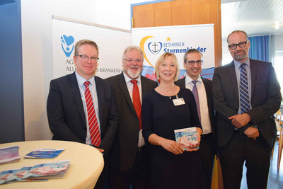 Teamfoto zur Eröffnung der Sternenkinder Hagen