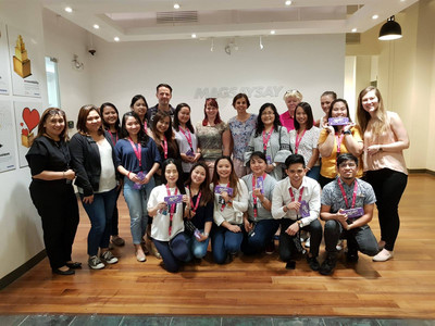 Gruppenfoto mit den zukünftigen phillippinischen Mitarbeitenden